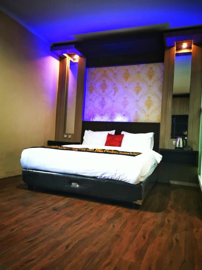 Oyo 822 Hotel Mukti Jaya Purwokerto Luaran gambar