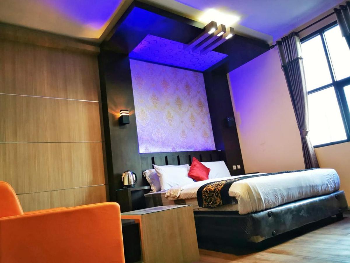 Oyo 822 Hotel Mukti Jaya Purwokerto Luaran gambar