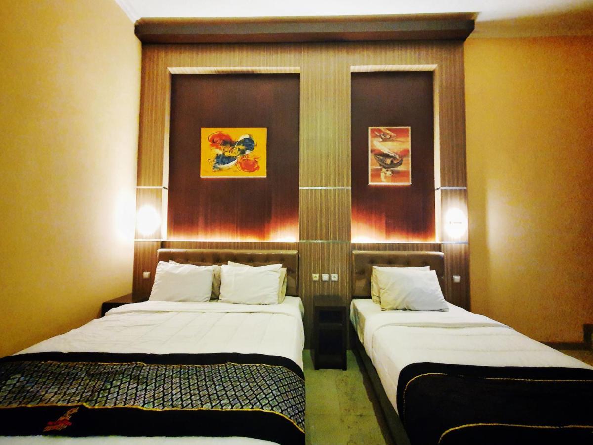 Oyo 822 Hotel Mukti Jaya Purwokerto Luaran gambar