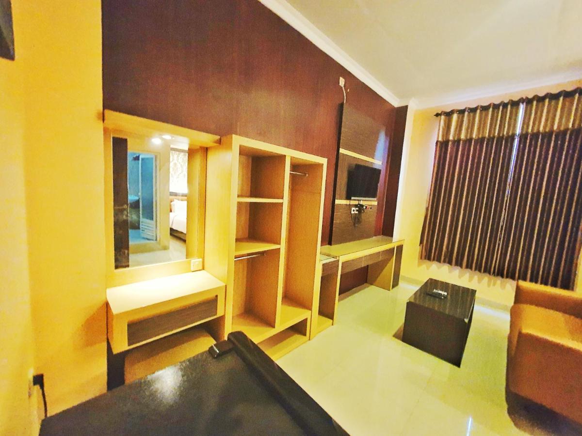 Oyo 822 Hotel Mukti Jaya Purwokerto Luaran gambar