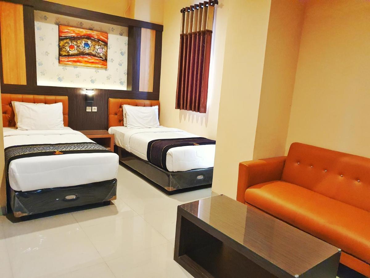 Oyo 822 Hotel Mukti Jaya Purwokerto Luaran gambar