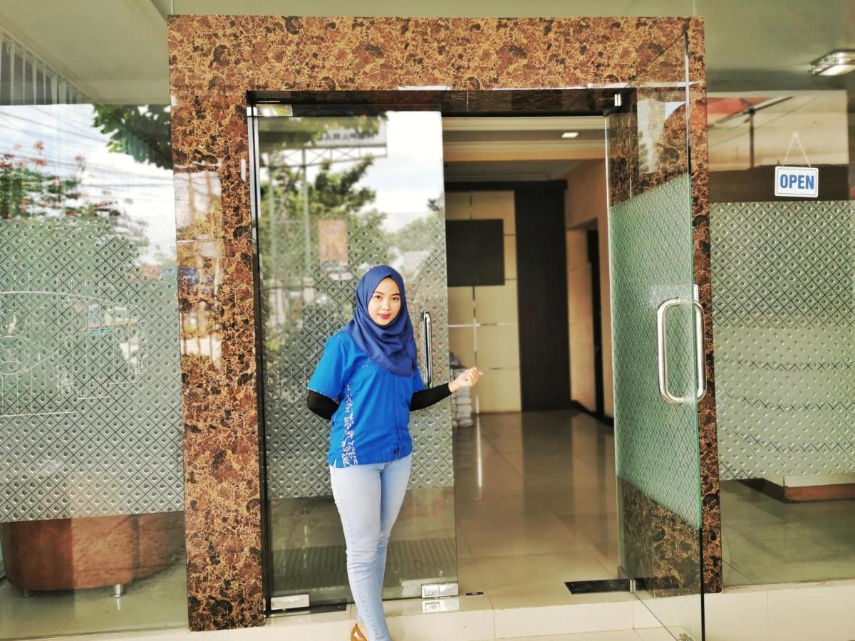 Oyo 822 Hotel Mukti Jaya Purwokerto Luaran gambar